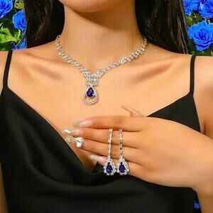 Jewelry Set Necklace and Earrings Set Silver and Blue Rhinestone